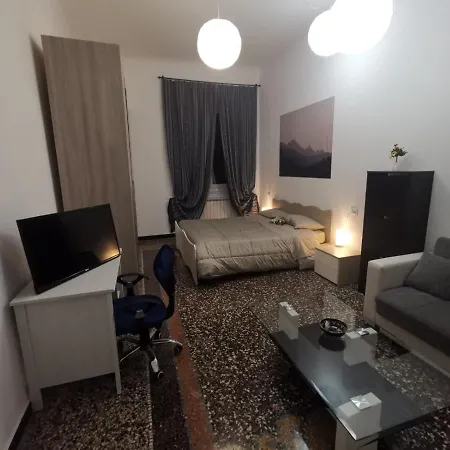 Wow 3 - Con Posteggio Privato Vendégház